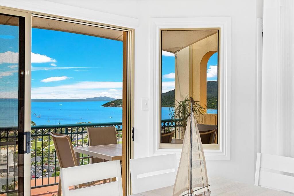 Aqua Vista Apartment แอร์ลีบีช ภายนอก รูปภาพ