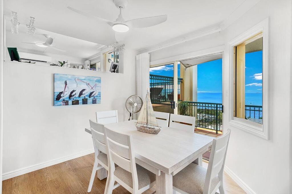 Aqua Vista Apartment แอร์ลีบีช ภายนอก รูปภาพ